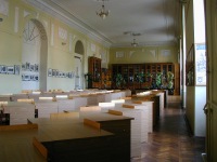 Sala biblioteczna IHP w zabudowaniach dawnego Gimnazjum i Liceum Woyskiego, miejsce konferencji (fot. Olaf Krysowski)