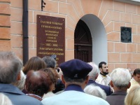 Odsonicie tablicy powiconej pamici Tadeusza Czackiego i Hugona Kotaja, zaoycieli Gimnazjum Woyskiego (fot. Olaf Krysowski)